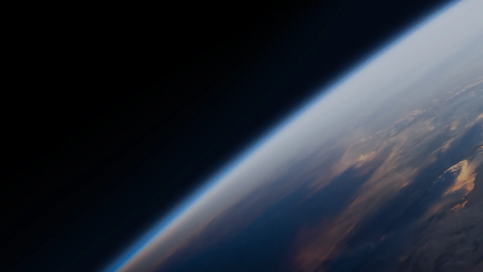 Emin Erçoban Haume Background Image